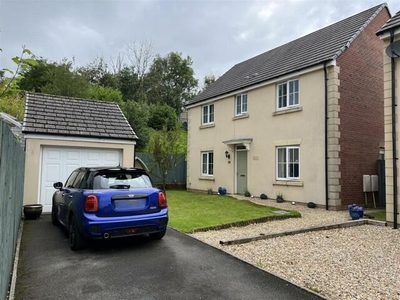 4 Bedroom House Betws Betws