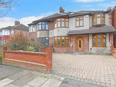 5 Bedroom House Ilford Greater London