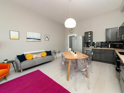 6 Bedroom Apartment Newcastle Tyne Y Wear