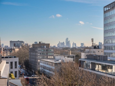 Flat in Notting Hill Gate, Notting Hill Gate, W11