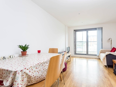 Flat in West Carriage House, Woolwich Riverside, SE18