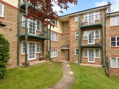 1 Bed Flat/Apartment For Sale in High Wycombe, Buckinghamshire, HP11 - 4860021
