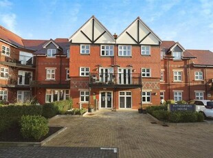 1 Bedroom Apartment For Sale In Chalfont St Peter, Gerrards Cross