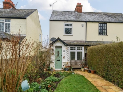 2 Bed Cottage For Sale in WinkField, Berkshire, SL4 - 5329361