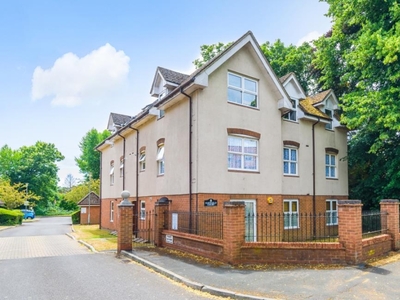 2 Bed Flat/Apartment For Sale in Camberley, Surrey, GU15 - 4606384