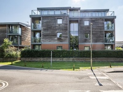 2 Bed Flat/Apartment For Sale in Henley on Thames, Oxfordshire, RG9 - 5028294