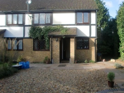 2 Bed House To Rent in Hardwicke Gardens, Amersham, HP6 - 681