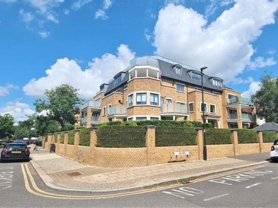 2 Bedroom Apartment Enfield Greater London