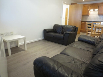 2 bedroom apartment for rent in Montana House, City Centre, M1