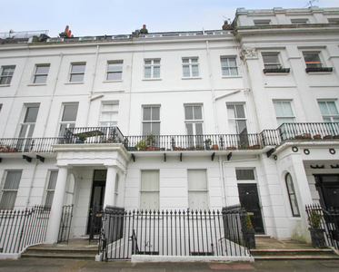 2 bedroom apartment for rent in Sussex Square, Kemp Town, BN2