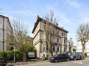 2 Bedroom Apartment For Sale In Brighton & Hove