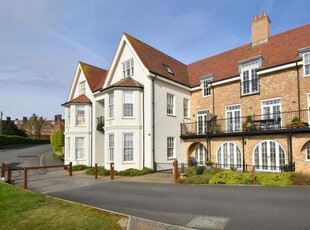2 Bedroom Apartment For Sale In Felixstowe, Suffolk