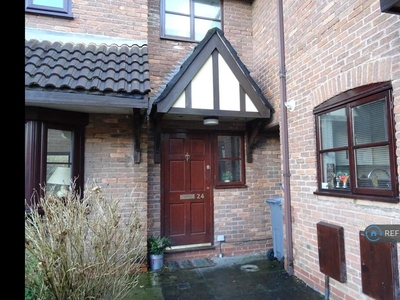 2 bedroom end of terrace house for rent in Blackburn Gardens, Manchester, M20