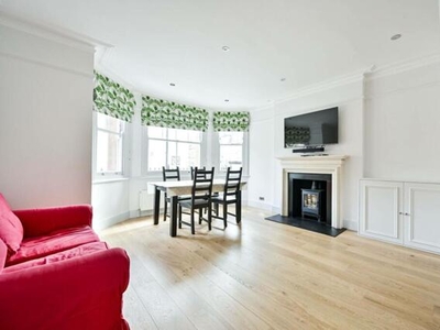 2 Bedroom Flat For Rent In Barons Court, London