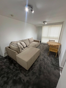 2 bedroom flat for rent in Brook Road, Manchester, M14 6UE, M14
