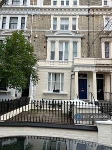 2 bedroom flat for rent in Cambridge Gardens, London, W10