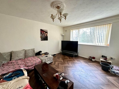 2 bedroom flat for rent in Cholmondeley Road, Salford, M6