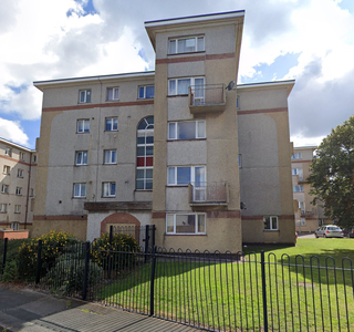 1 bedroom ground floor flat for rent in 2 Foxwood House, Westbury Street, Bradford, West Yorkshire, BD4