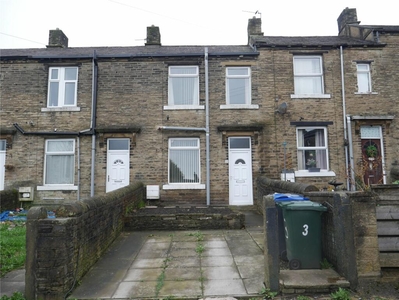 2 bedroom terraced house for rent in Prospect Street, Bradford, BD6