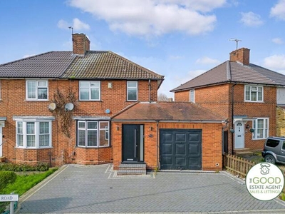 3 Bedroom Semi-detached House For Sale In Chingford