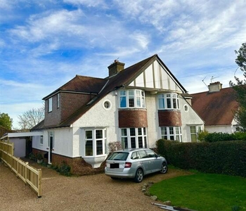 3 Bedroom Semi-detached House For Sale In Gravesend, Kent