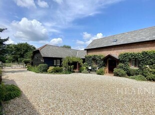 4 Bedroom Barn Conversion For Sale In Throop, Bournemouth