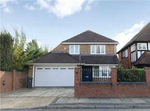 4 Bedroom Detached House For Rent In New Malden, Surrey