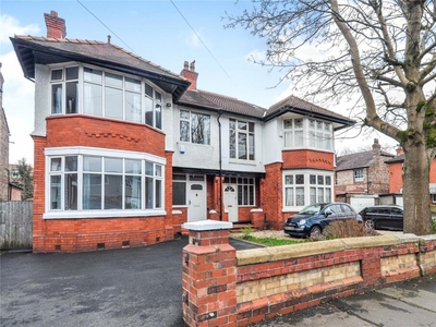 4 bedroom semi-detached house for rent in Amherst Road, Manchester, M14