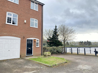 4 bedroom town house for rent in Merchants Quay , Salford Quays, M50