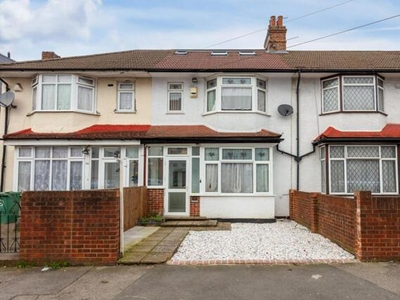 5 Bedroom House Mitcham Greater London