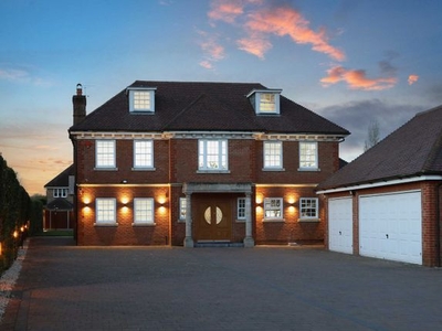 Country house for sale in Templewood Lane, Farnham Common SL2