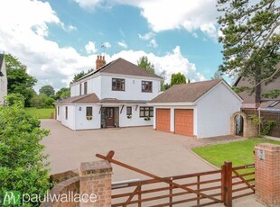 Detached house for sale in Epping Road, Nazeing, Waltham Abbey EN9