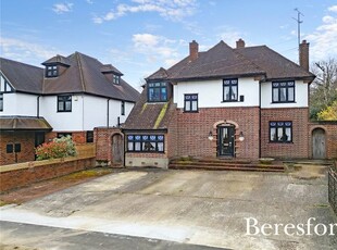 Detached house for sale in Friars Close, Shenfield CM15