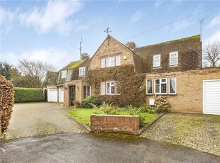 Detached house for sale in Newlands Close West, Hitchin, Hertfordshire SG4