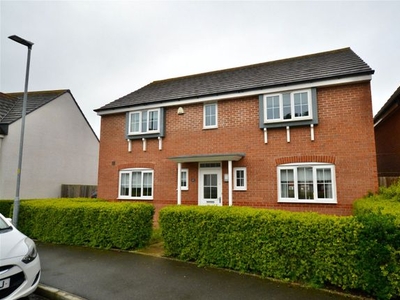 Detached house for sale in Sunset Way, Evesham WR11