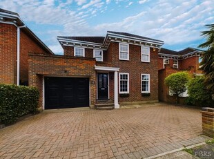 Detached house for sale in The Spinnakers, Benfleet SS7