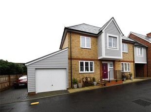 Detached house to rent in Ashford Place, Broomfield CM1