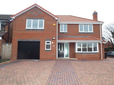 Detached house to rent in Curdworth, Sutton Coldfield B76