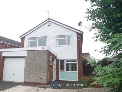 Detached house to rent in Pembroke Close, Warwick CV34