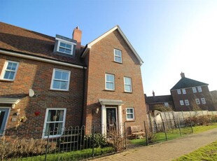 Detached house to rent in Peter Taylor Avenue, Bocking, Braintree CM7
