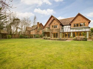 Detached house to rent in Wayside Gardens, Gerrards Cross, Buckinghamshire SL9