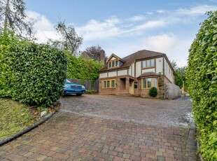 Detached house to rent in Wyatts Road, Chorleywood, Rickmansworth WD3