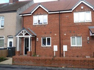 End terrace house to rent in Haunchwood Road, Nuneaton, Warwickshire CV10