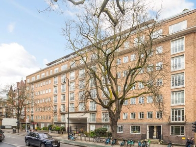 Flat for sale in Bayswater Road, London W2
