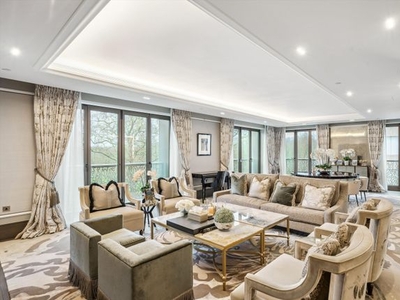 Flat for sale in Clarges Street, Mayfair, London W1J