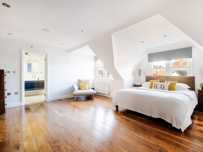 Flat for sale in Crediton Hill, London NW6