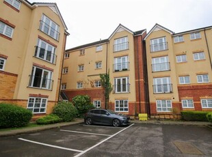Flat to rent in Bowden Court, Montague Road, Old Trafford M16