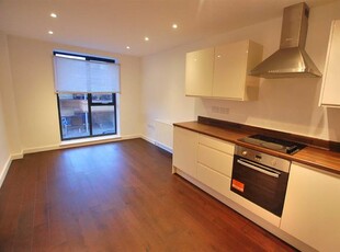 Flat to rent in Brickdale House, Swingate, Stevenage SG1