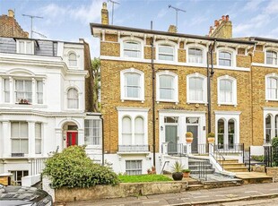 Flat to rent in Cambrian Road, Richmond TW10