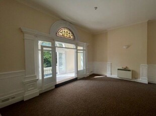 Flat to rent in Castle Hill, Rochester ME1